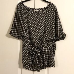 New York & Company Black and White Blouse